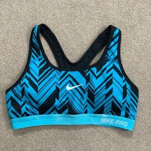 Patterned Nike Pro Sports Bra (M)
